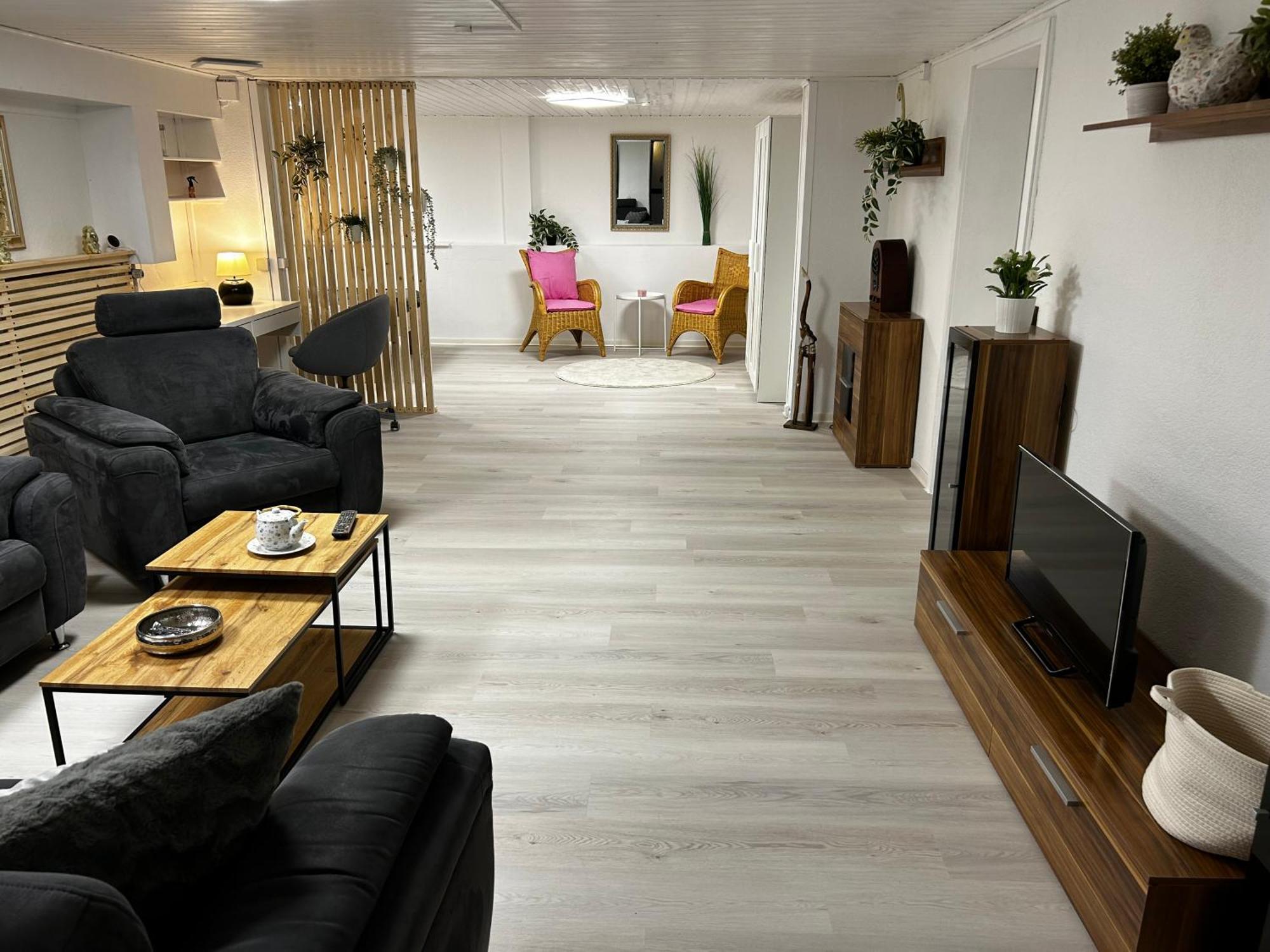 Guidos Place Souterrain Apartment Weissenthurm Buitenkant foto