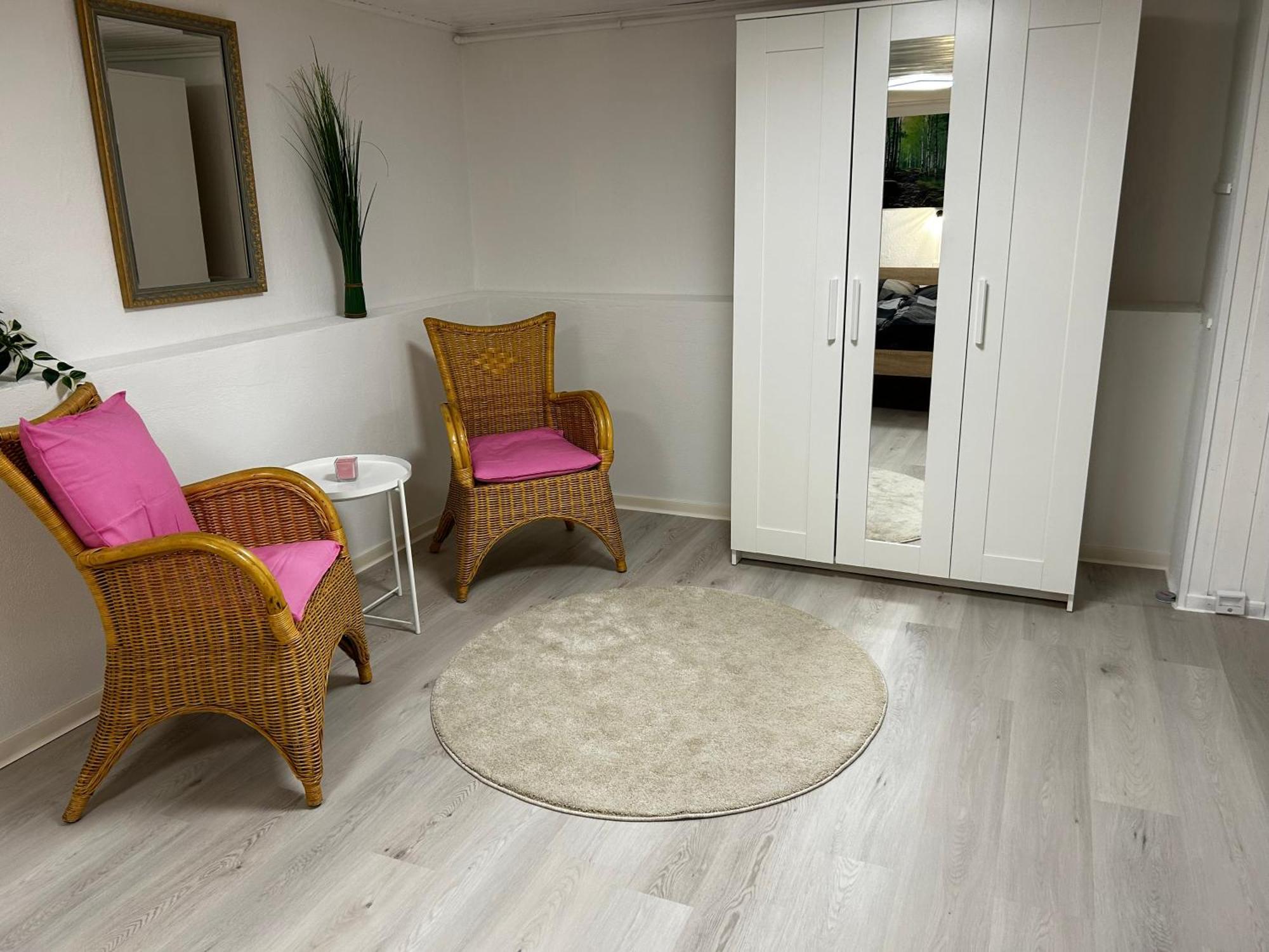 Guidos Place Souterrain Apartment Weissenthurm Buitenkant foto